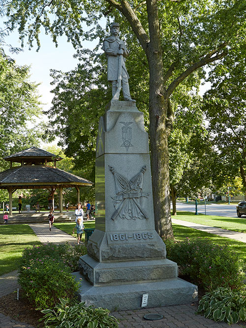 Dexter GAR monument. Image ©2016 Look Around You Ventures, LLC.